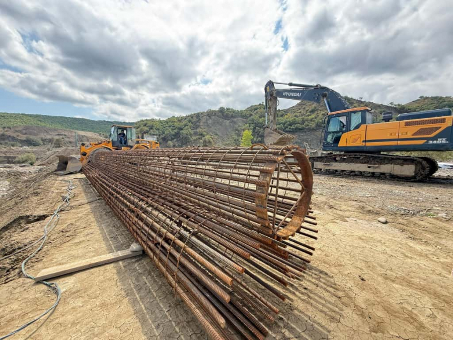 В Сулейман-Стальском районе продолжается реконструкция автодороги Касумкент-Шихикент-Зухрабкент
